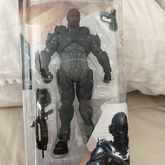 HALO 5 SPARTAN LOCKE EXCLUSIVE COLLECTIBLE FIGURINE•UNOPENED IN ORIGINAL BOX - Picture 2 of 5